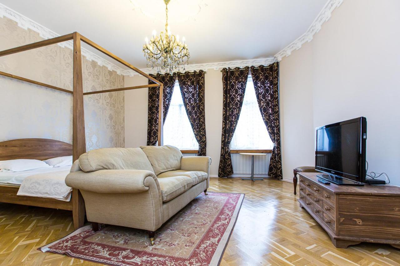 Австрійська Квартира В Центрі На Вулиці Михальчука 5 Lviv Kültér fotó
