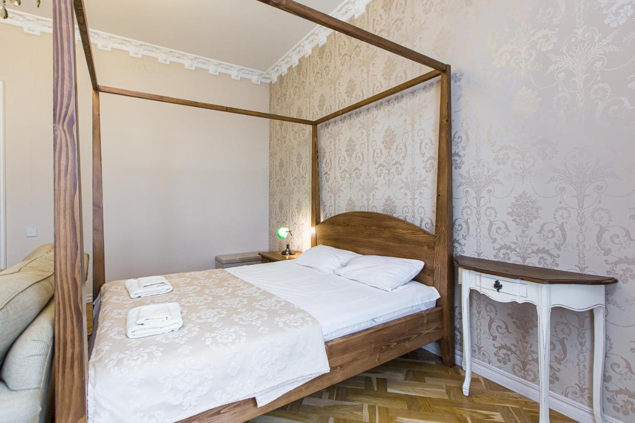 Австрійська Квартира В Центрі На Вулиці Михальчука 5 Lviv Kültér fotó