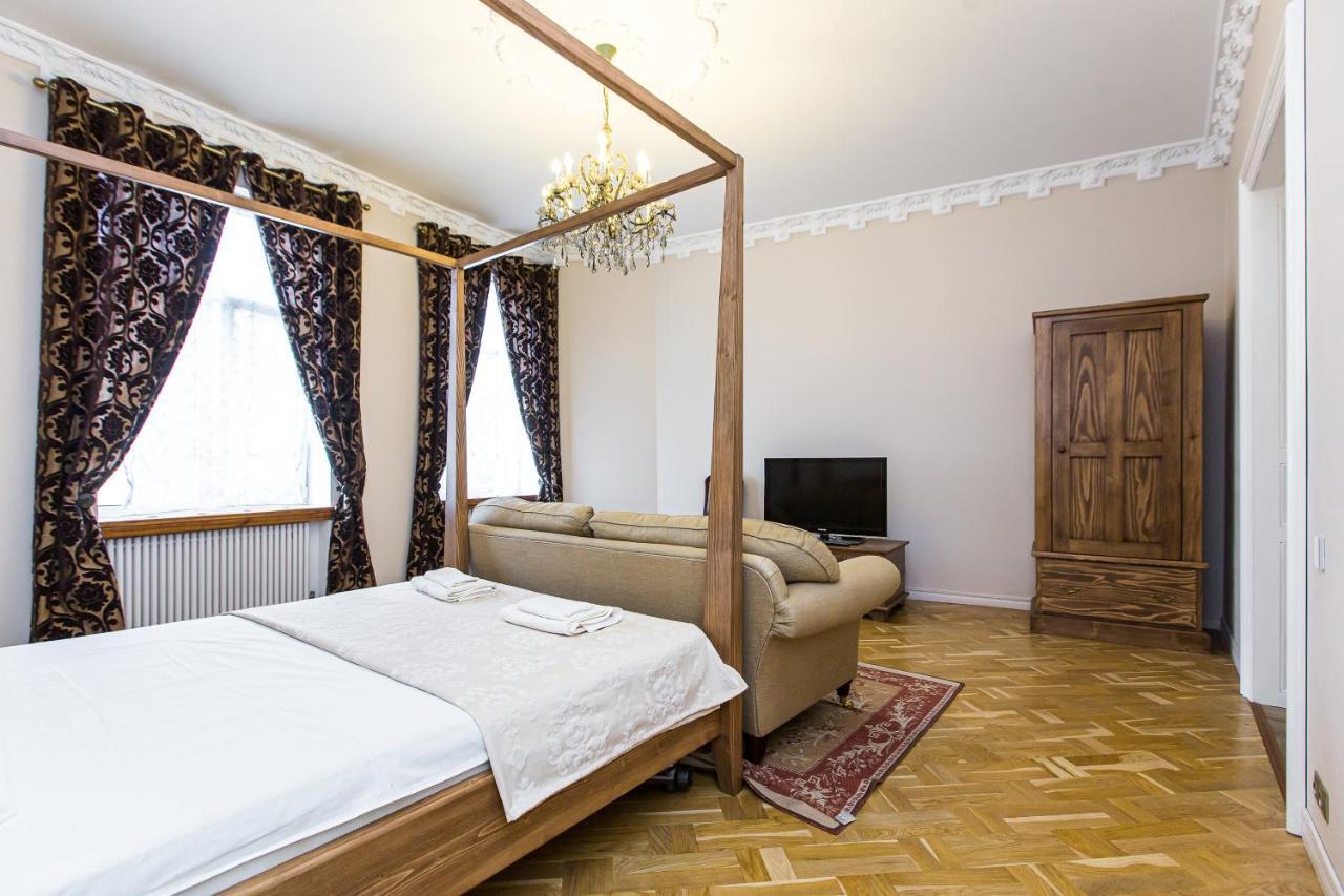 Австрійська Квартира В Центрі На Вулиці Михальчука 5 Lviv Kültér fotó
